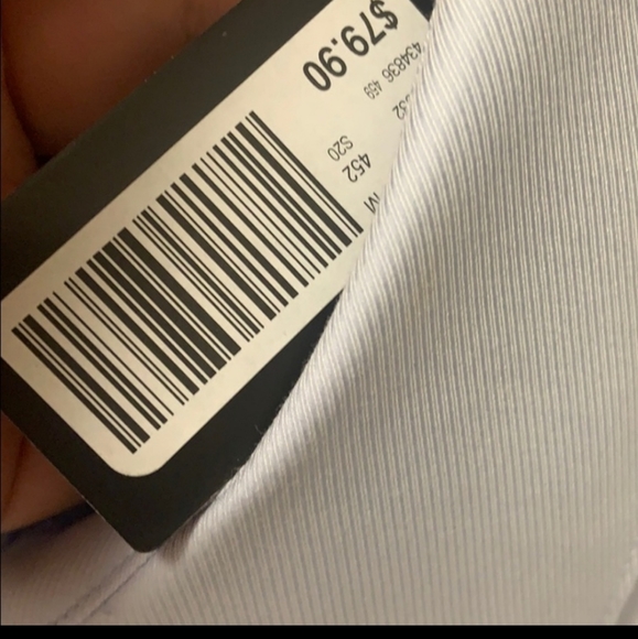 New with tags RW&CO dress shirt M but fit like S - Picture 3 of 3